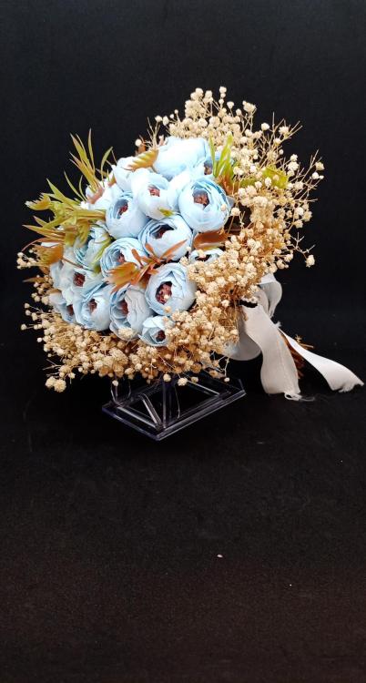 Cipsolarla Süslenmiş Mavi Gül Gelin Buketi 