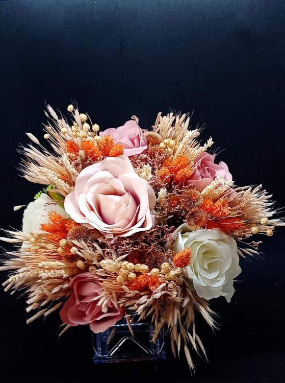 Kurutulmuş Ve Şoklanmış Gül Şakayık Gelin Buketi