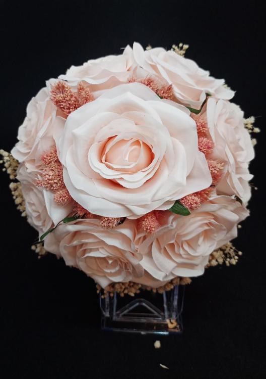 Pembe Çiçek Detaylı Açık Pembe Gül Gelin Buketi 