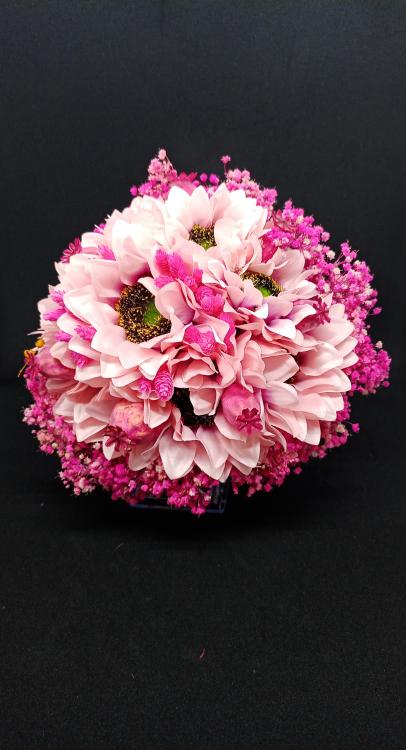 Pembe Cipsolarla Süslenmiş Pembe Günebakan Gelin Buketi 