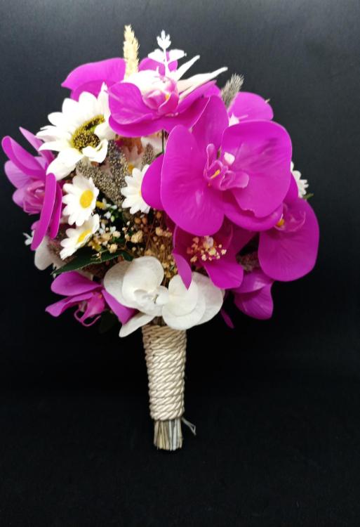 Pembe Manolyadan Oluşan Gelin Buketi